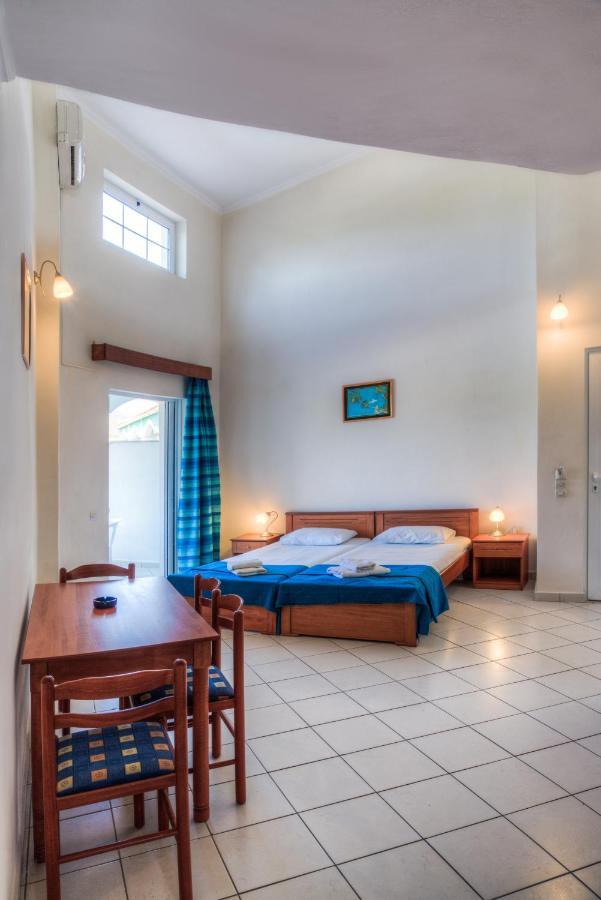George And Dawn Hotel Lithakia  Exterior photo